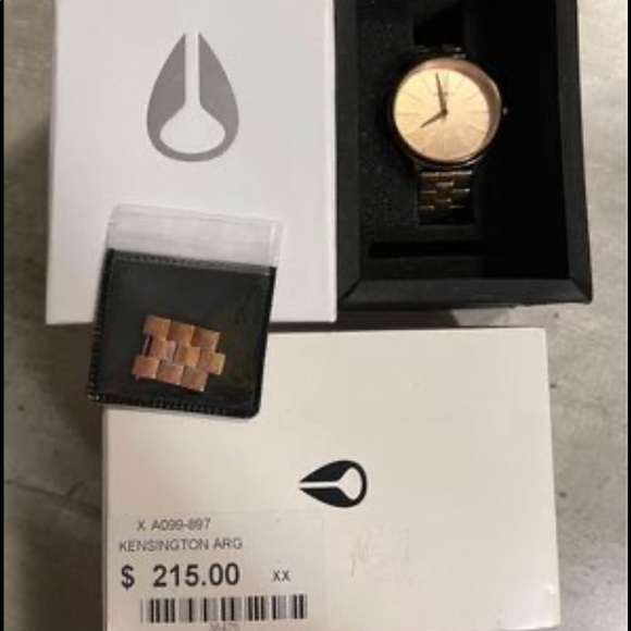 Brand new rose gold Nixon watch worn once - Picture 2 of 5